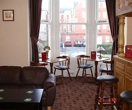 Esplanade Gardens Couette-café 4*