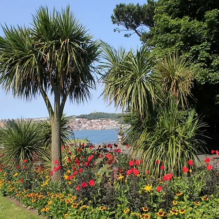 Esplanade Gardens