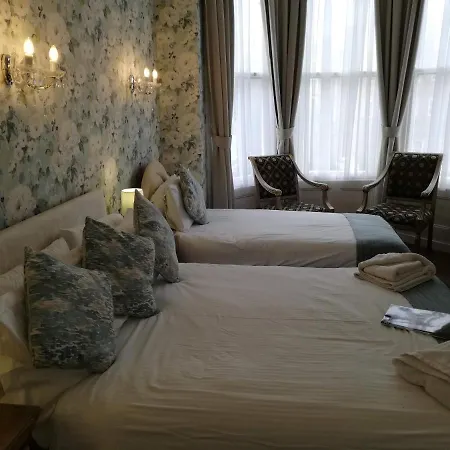 Esplanade Gardens Couette-café 4*